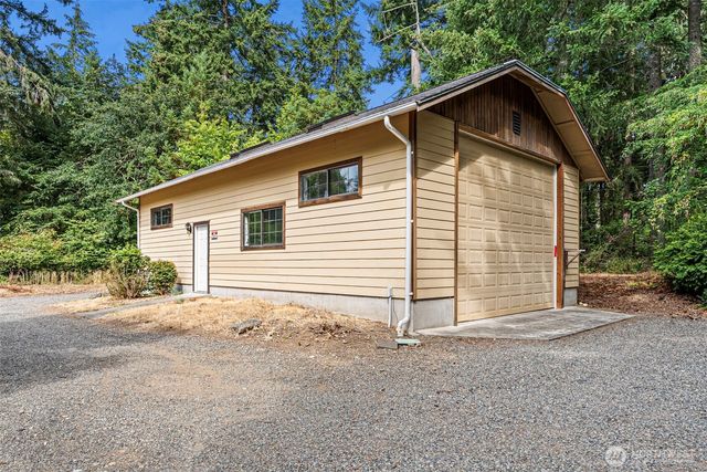 825 Jewil Drive, Fox Island, WA 98333