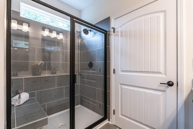 8215 Harbour Chase Lp, Ooltewah, TN 37363