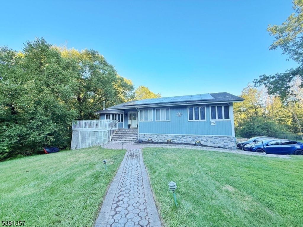 25 Graphic Blvd, Sparta Twp., NJ 07871