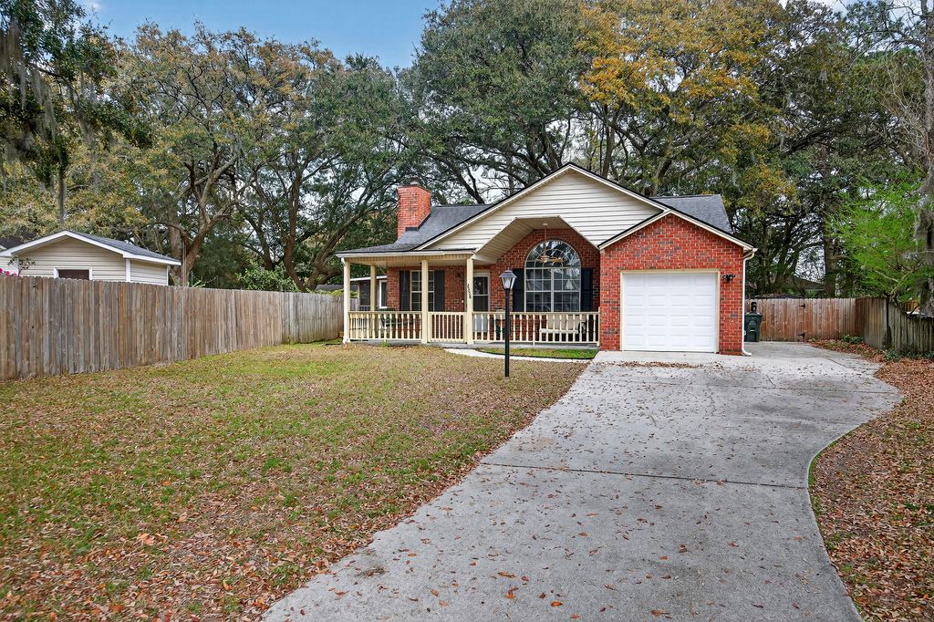 Image 2 of property listing at 2358 Park Stone Drive, Charleston, SC 29414