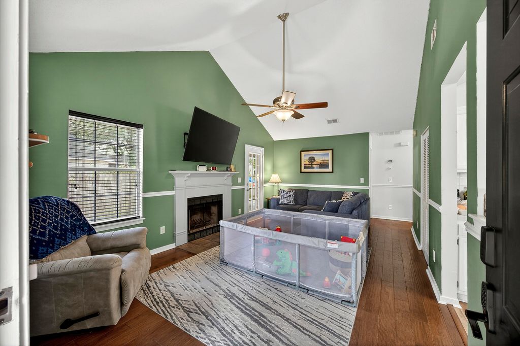 Image 7 of property listing at 2358 Park Stone Drive, Charleston, SC 29414