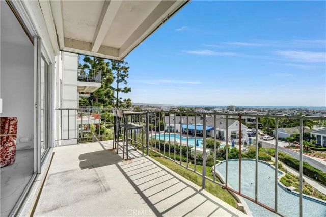 101 Scholz Plaza, Newport Beach, CA 92663