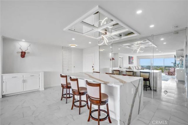 101 Scholz Plaza, Newport Beach, CA 92663