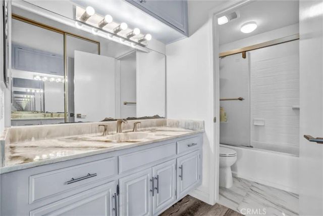 101 Scholz Plaza, Newport Beach, CA 92663