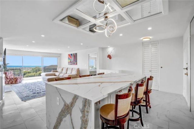 101 Scholz Plaza, Newport Beach, CA 92663