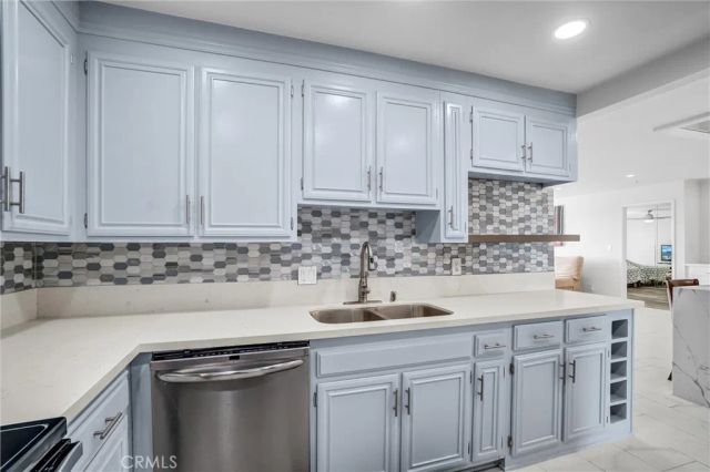101 Scholz Plaza, Newport Beach, CA 92663