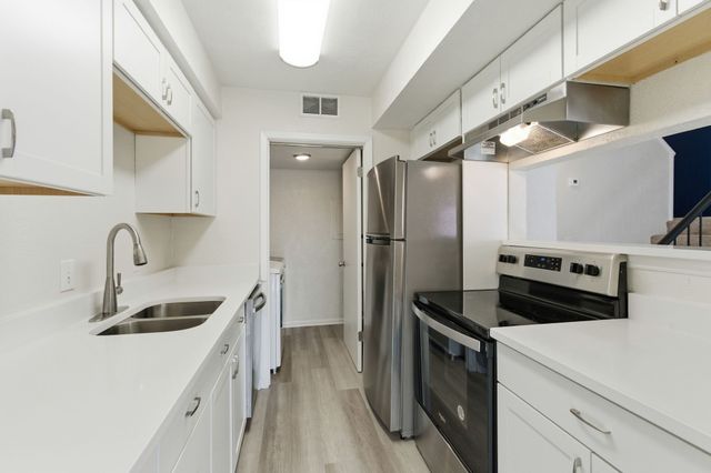 810 Bellevue Rd Apt 214, Nashville, TN 37221