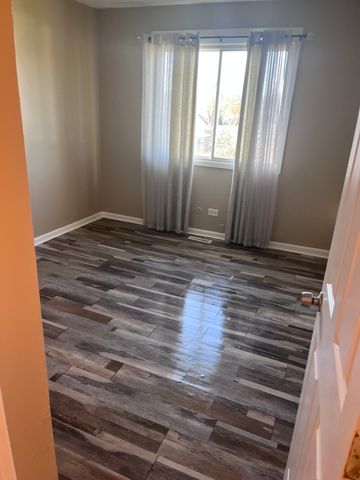 56 Timberlane Road, Matteson, IL 60443