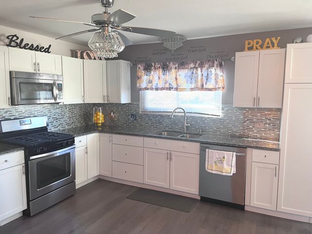 56 Timberlane Road, Matteson, IL 60443