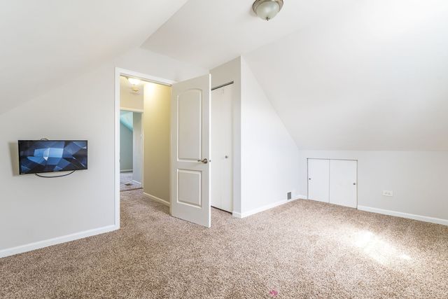 10619 S Sawyer Avenue, Chicago, IL 60655