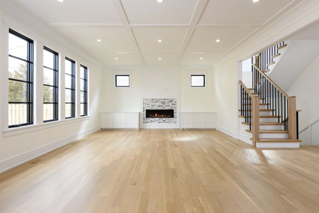 440 Briarhill Road, Glenview, IL 60025