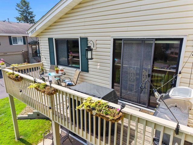 5332 Beachside Drive, Minnetonka, MN 55343