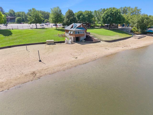 5332 Beachside Drive, Minnetonka, MN 55343