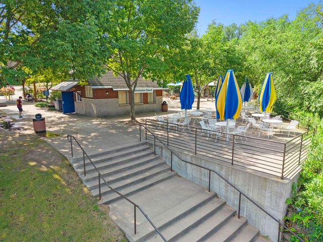 5332 Beachside Drive, Minnetonka, MN 55343