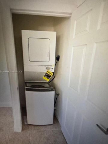 984 W 40th Street 2, Hialeah, FL 33012