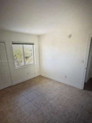 984 W 40th Street 2, Hialeah, FL 33012
