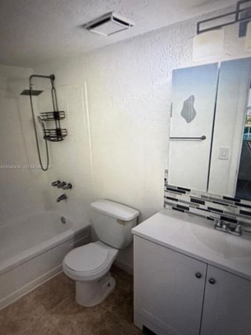984 W 40th Street 2, Hialeah, FL 33012
