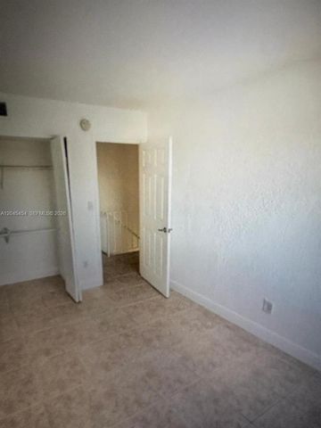 984 W 40th Street 2, Hialeah, FL 33012