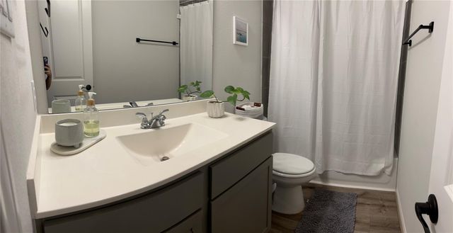 3213 Cornflower Coast Court, Texas City, TX 77568