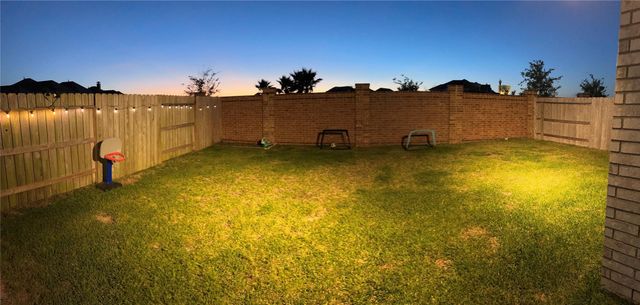 3213 Cornflower Coast Court, Texas City, TX 77568
