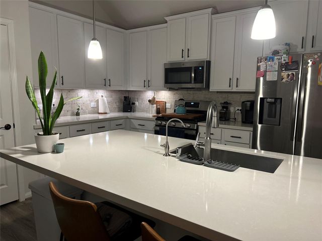 3213 Cornflower Coast Court, Texas City, TX 77568