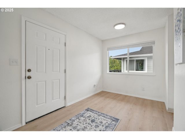 1495 Ne KANE Dr Ne, Gresham, OR 97030