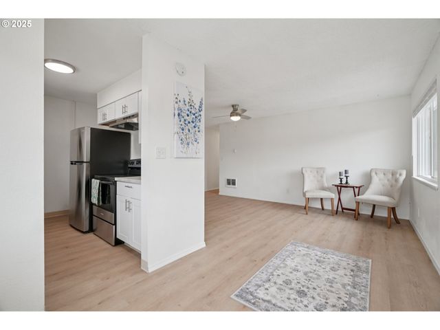 1495 Ne KANE Dr Ne, Gresham, OR 97030