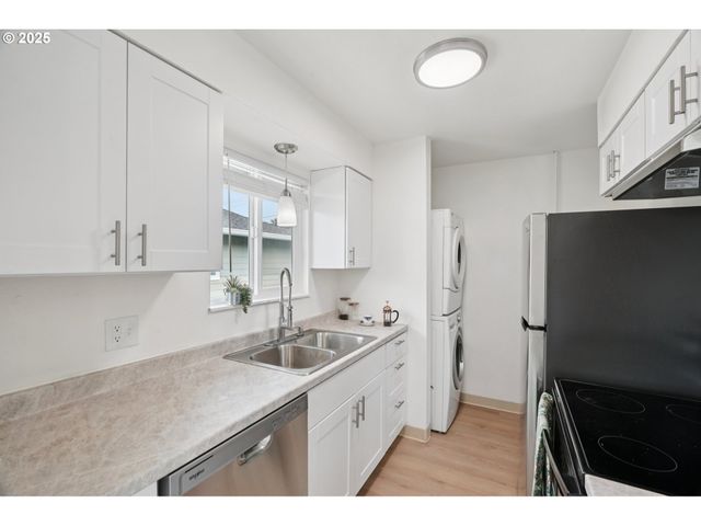 1495 Ne KANE Dr Ne, Gresham, OR 97030