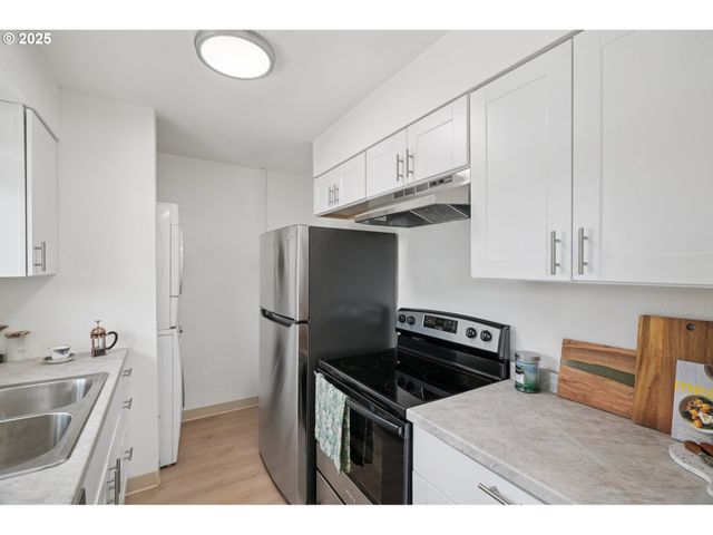 1495 Ne KANE Dr Ne, Gresham, OR 97030