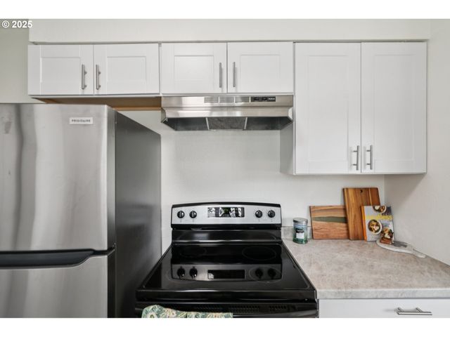 1495 Ne KANE Dr Ne, Gresham, OR 97030