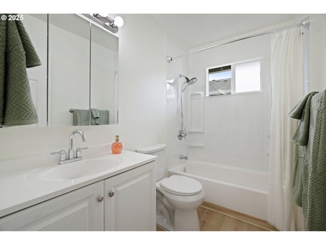 1495 Ne KANE Dr Ne, Gresham, OR 97030