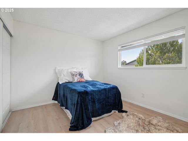 1495 Ne KANE Dr Ne, Gresham, OR 97030