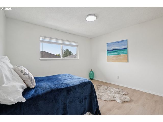 1495 Ne KANE Dr Ne, Gresham, OR 97030