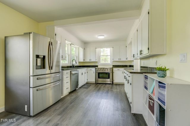1620 Spider Stines Road, Greeneville, TN 37745