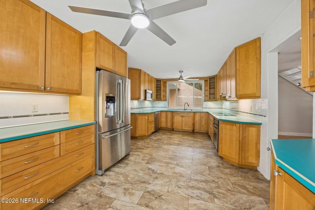 2724 COVE VIEW Drive N, Jacksonville, FL 32257