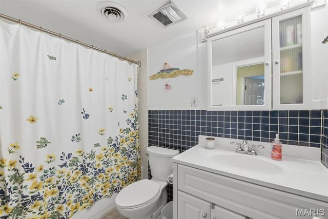 5044 Tealby Lane, St Louis, MO 63128