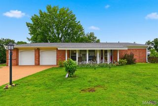 5044 Tealby Lane, St Louis, MO 63128
