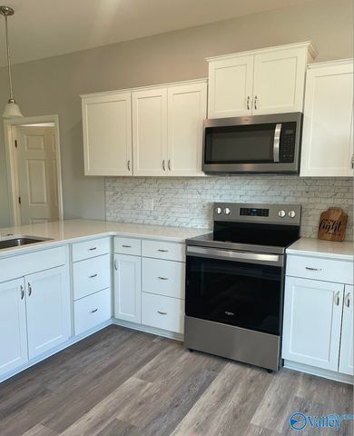 404 W Lee Street, Athens, AL 35611