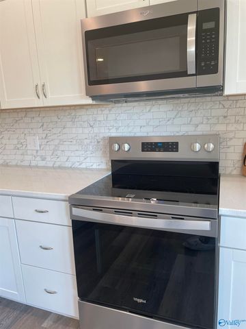 404 W Lee Street, Athens, AL 35611