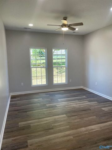 404 W Lee Street, Athens, AL 35611