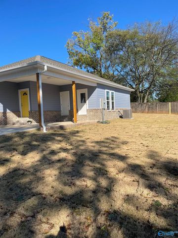 404 W Lee Street, Athens, AL 35611