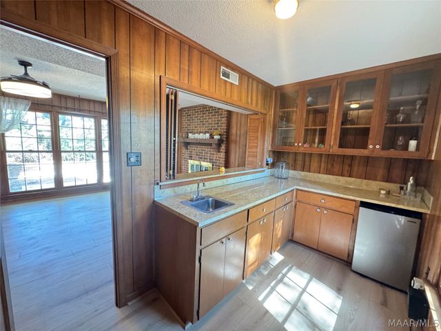 4001 Ray Drive, Montgomery, AL 36109