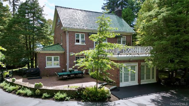 20 Demarest Avenue, West Nyack, NY 10994