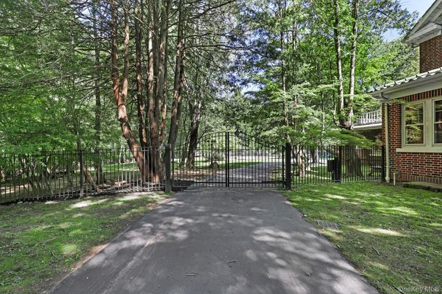20 Demarest Avenue, West Nyack, NY 10994