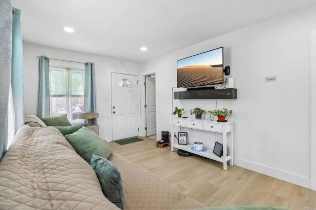 133 Natal Way, Vista, CA 92083