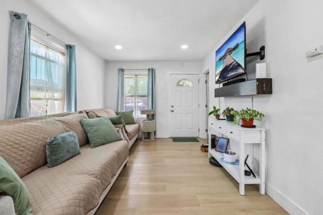 133 Natal Way, Vista, CA 92083