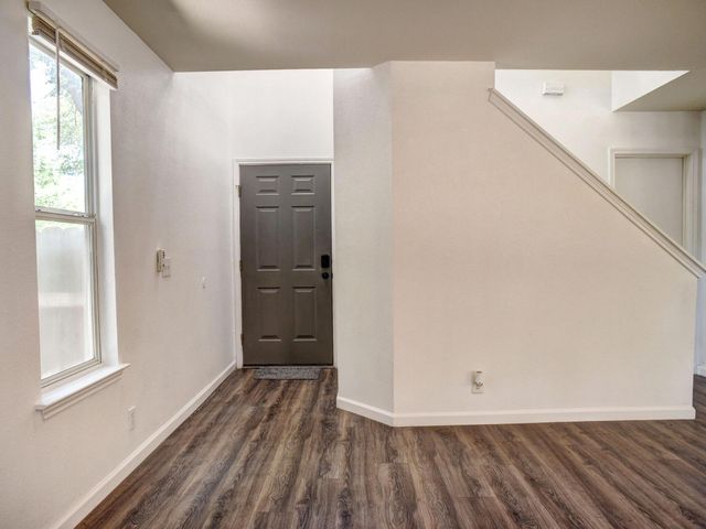 117 High Point BLVD, Cedar Creek, TX 78612