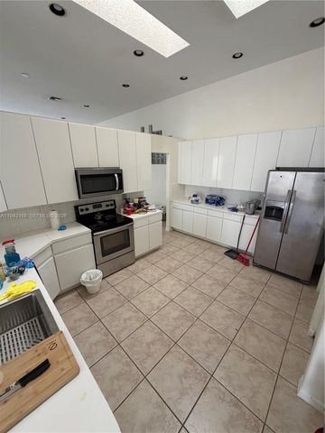 14640 SW 132nd Ct, Miami, FL 33186