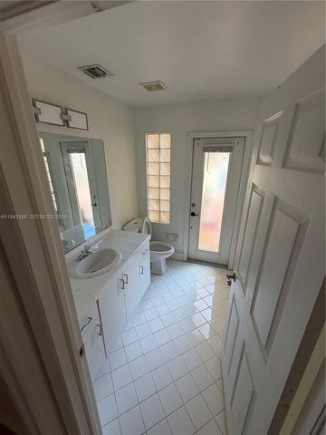 14640 SW 132nd Ct, Miami, FL 33186