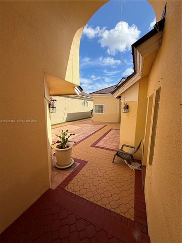 14640 SW 132nd Ct, Miami, FL 33186